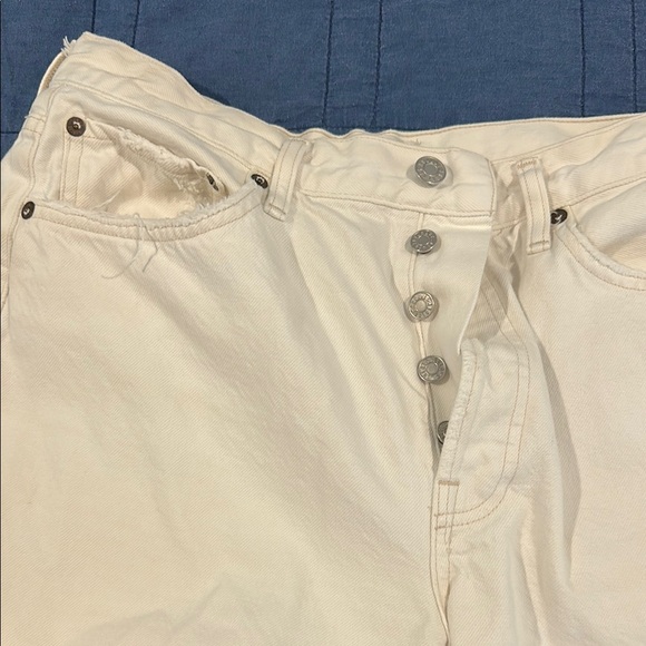 AGOLDE white denim cutoff shorts - Picture 4 of 4